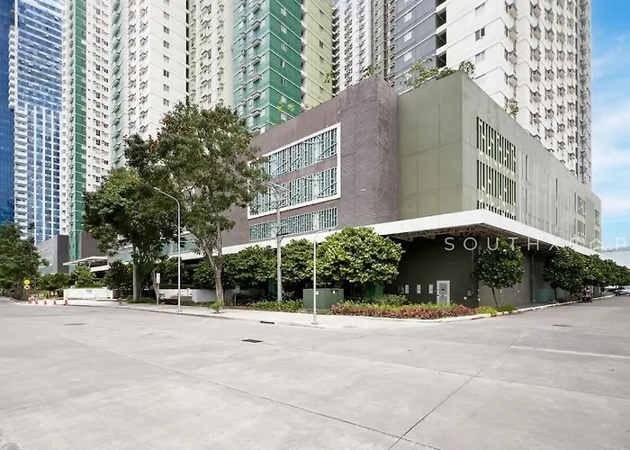 Furnished 1-bedroom In Avida Towers Riala, It Park With Fast Wifi, Netflix, Pool And Cebu