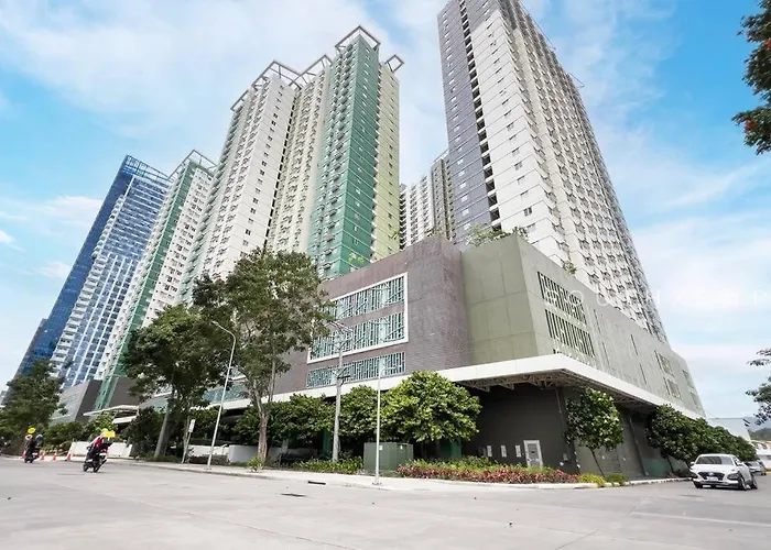 Furnished 1-bedroom In Avida Towers Riala, It Park With Fast Wifi, Netflix, Pool And Apartment *