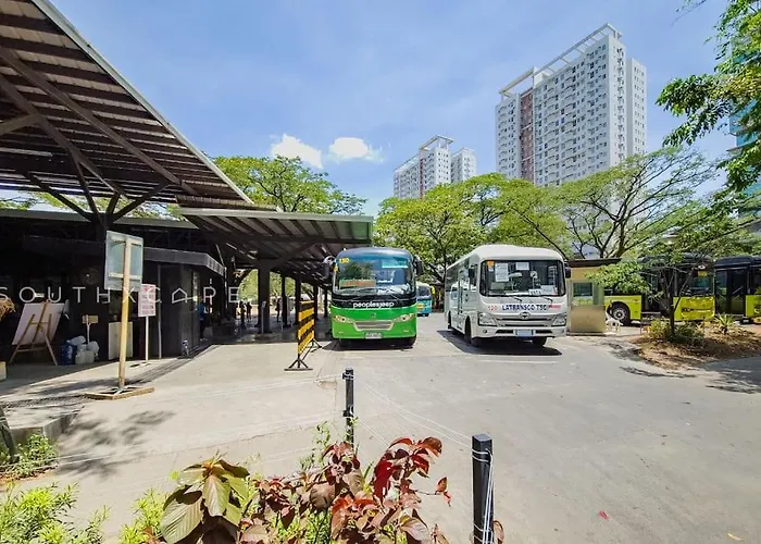 Apartment Furnished 1-bedroom In Avida Towers Riala, It Park With Fast Wifi, Netflix, Pool And