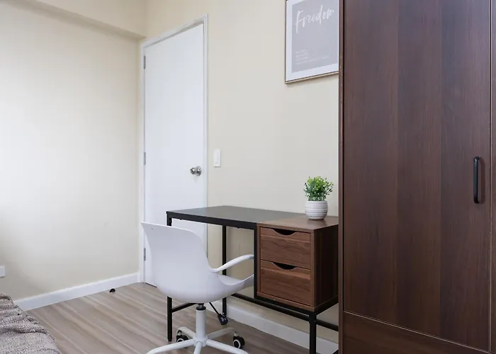 Furnished 1-bedroom In Avida Towers Riala, It Park With Fast Wifi, Netflix, Pool And Apartment Cebu