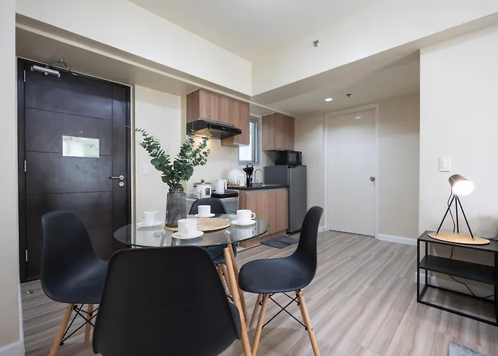Furnished 1-bedroom In Avida Towers Riala, It Park With Fast Wifi, Netflix, Pool And