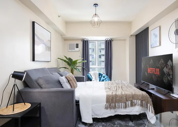 Furnished 1-bedroom In Avida Towers Riala, It Park With Fast Wifi, Netflix, Pool And Apartment *