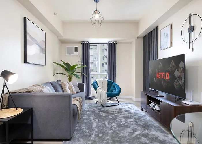 Apartment Furnished 1-bedroom In Avida Towers Riala, It Park With Fast Wifi, Netflix, Pool And Cebu