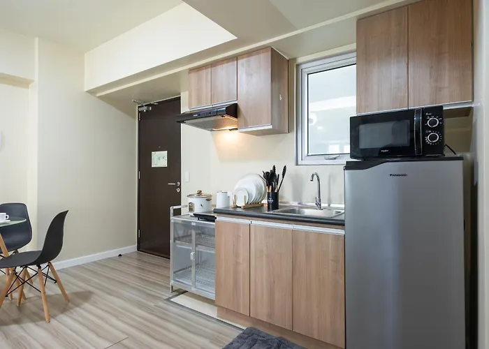 Furnished 1-bedroom In Avida Towers Riala, It Park With Fast Wifi, Netflix, Pool And Apartment Cebu